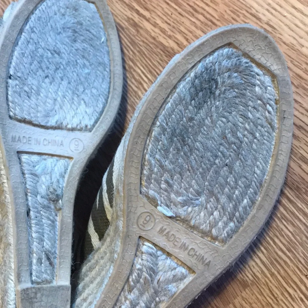 A5- Chicos- Zebra print wedge sandal shoe - size 9 shoe